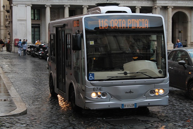 minibus v Římě